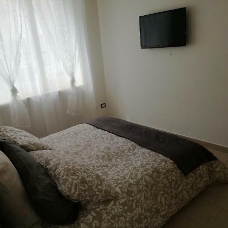 Residenza Il Viale Piacenza Bagian luar foto