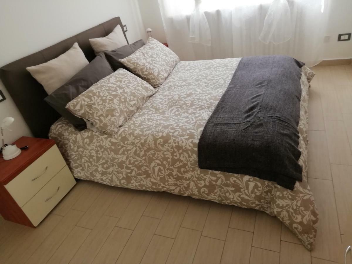 Residenza Il Viale Piacenza Bagian luar foto